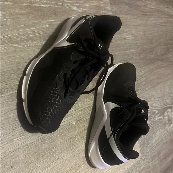 Nike Men's Black Running Shoes - Picture 8 of 10